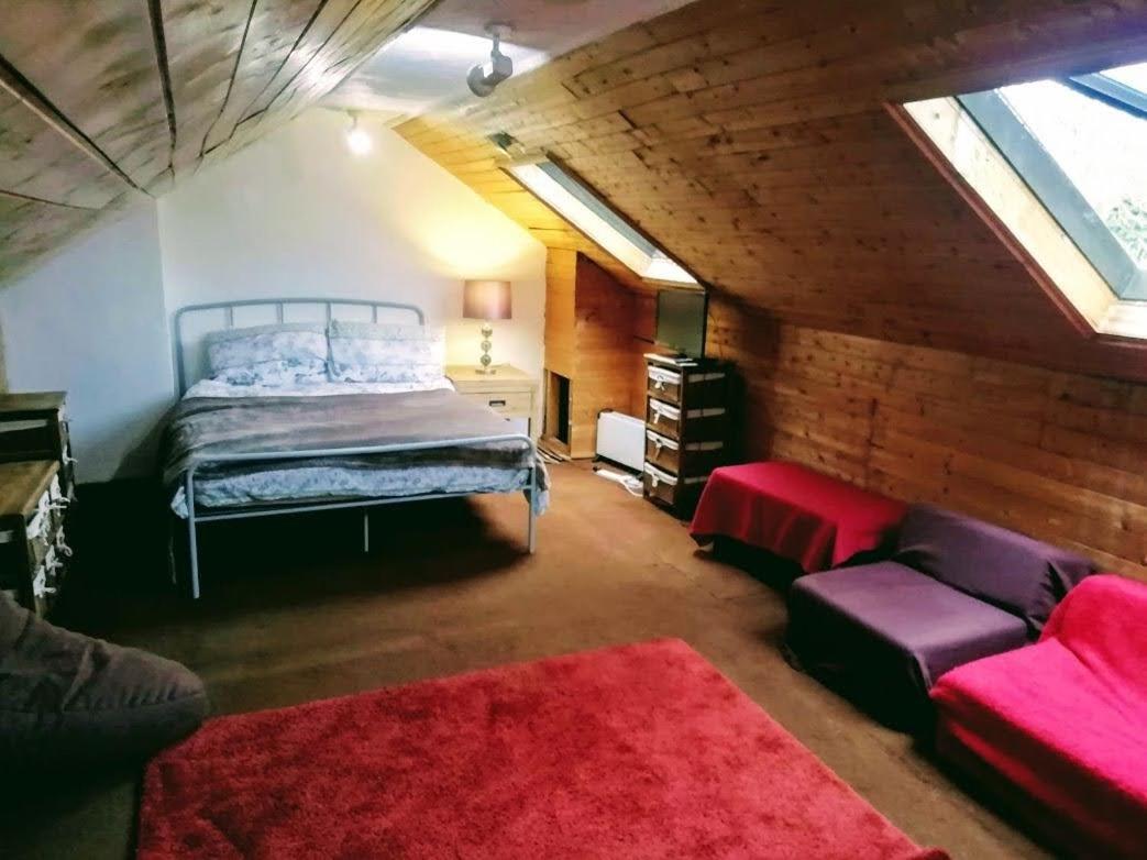 Apartmán Cozy Loft In Bushey, 20 Mins By Train To Euston London Exteriér fotografie