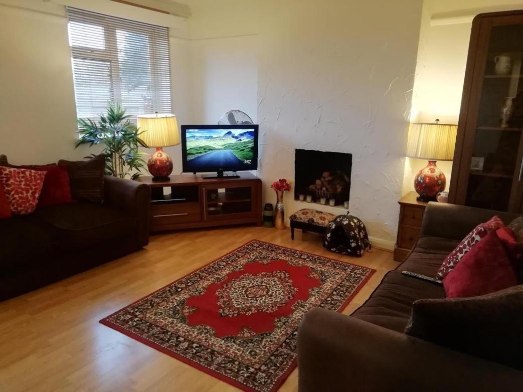 Apartmán Cozy Loft In Bushey, 20 Mins By Train To Euston London Exteriér fotografie